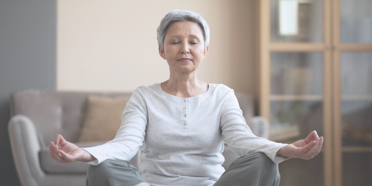 Yoga et ménopause : 6 postures pour vous soulager